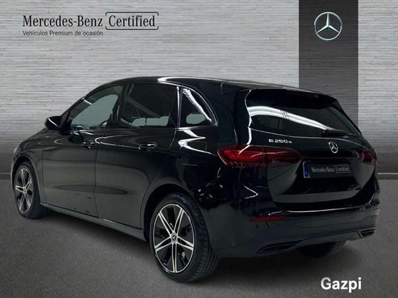 Usado Mercedes E250 163 CV (119 kW) 2025 Utilitario