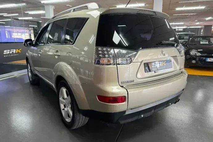 Usado Mitsubishi Outlander Intense+ 140 CV (102 kW) 2008 SUV