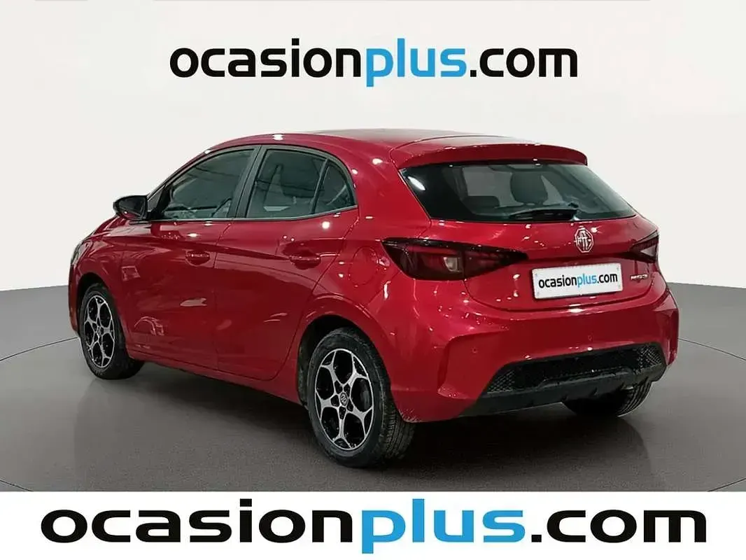 Usado MG ZS Comfort 106 CV (77 kW) 2025 Rojo SUV