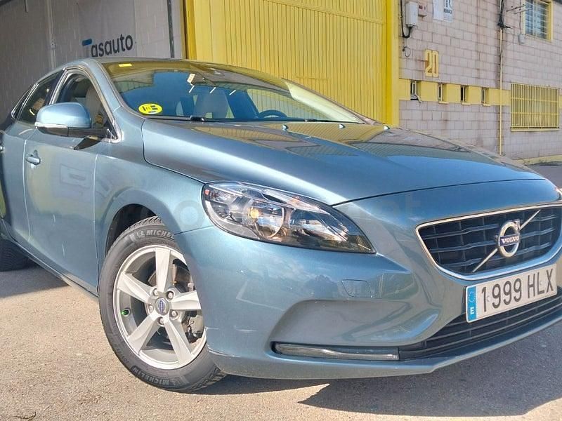 Usado Volvo V40 Momentum 115 CV (84 kW) 2012 Azul Berlina