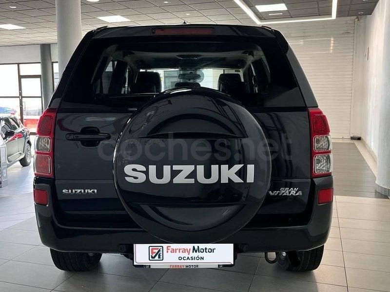 Usado Suzuki Grand Vitara 140 CV (102 kW) 2006 Negro SUV