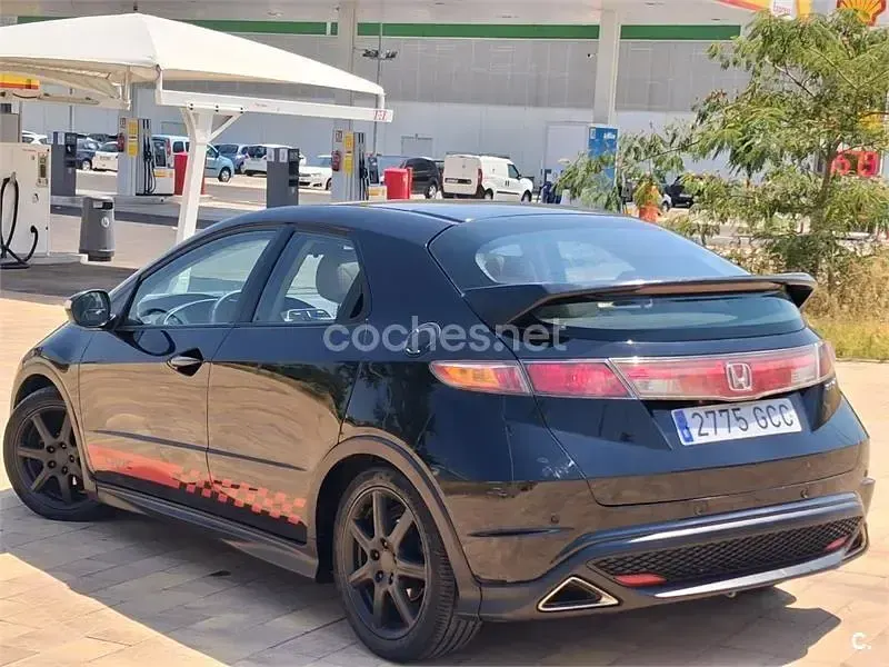 Usado Honda Civic Executive 140 CV (102 kW) 2008 Negro Berlina