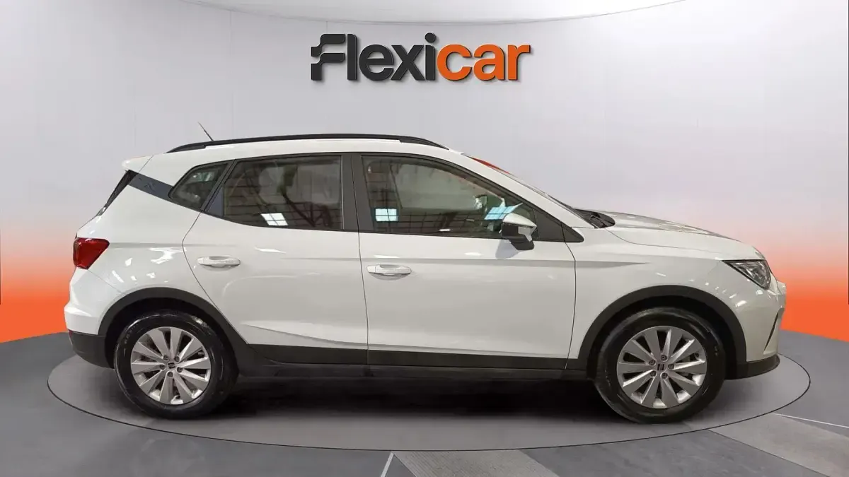 Usado Seat Arona FR 110 CV (80 kW) 2024 Blanco SUV
