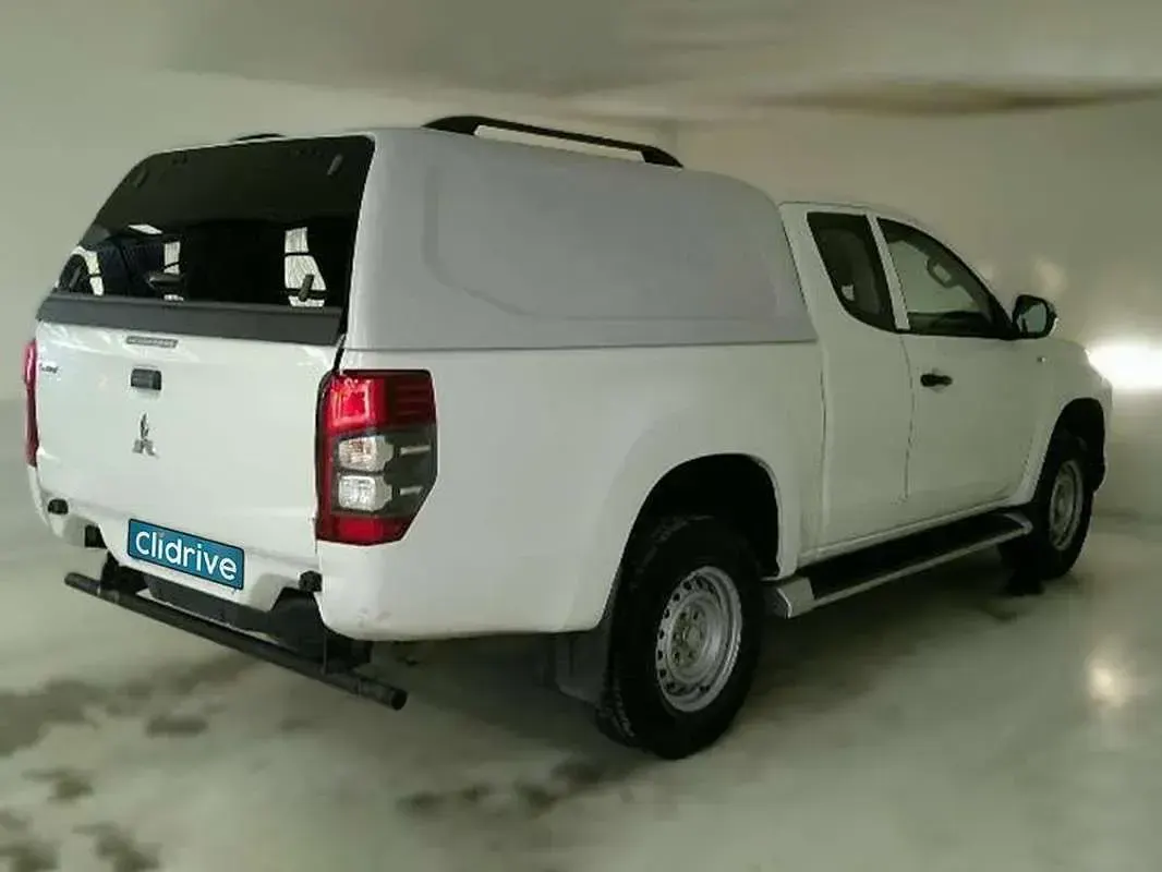 Usado Mitsubishi L200 150 CV (110 kW) 2022 Blanco Pickup/Camioneta