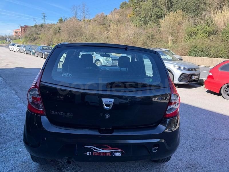 Usado Dacia Sandero Ambiance 75 CV (55 kW) 2010 Negro Berlina