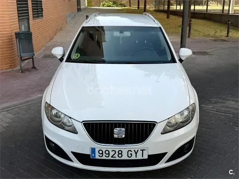 Usado Seat Exeo Reference 143 CV (105 kW) 2010 Blanco Familiar