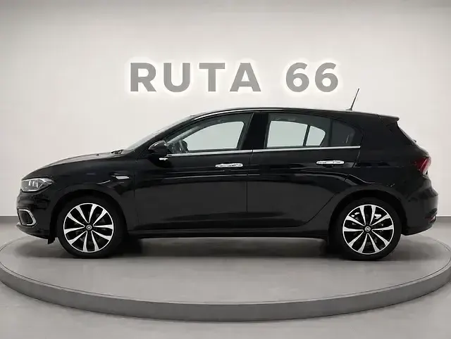 Usado Fiat Tipo Lounge 95 CV (69 kW) 2018 Negro Familiar
