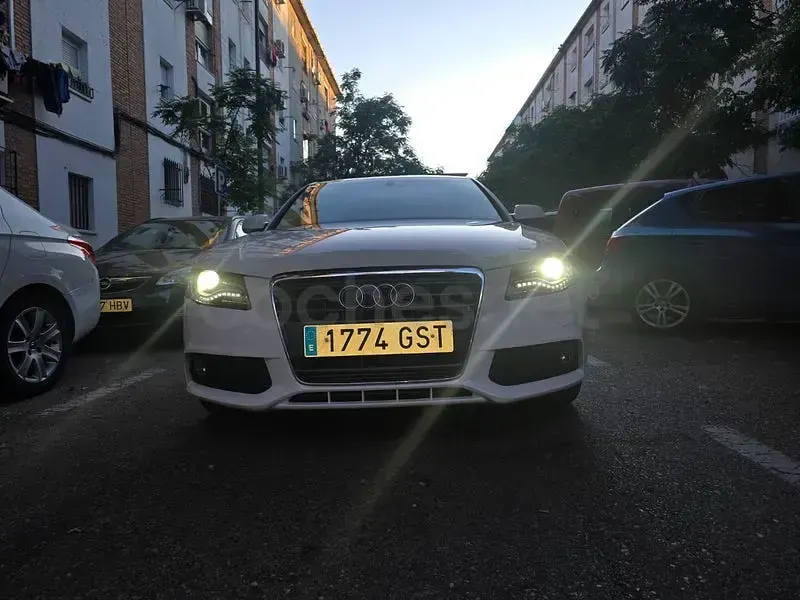 Usado Audi A4 143 CV (105 kW) 2010 Blanco Familiar