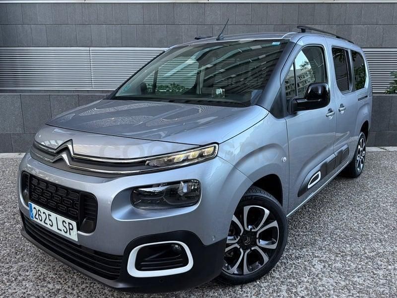 Usado Citroën Berlingo Shine 130 CV (95 kW) 2021 Gris / plata Monovolumen