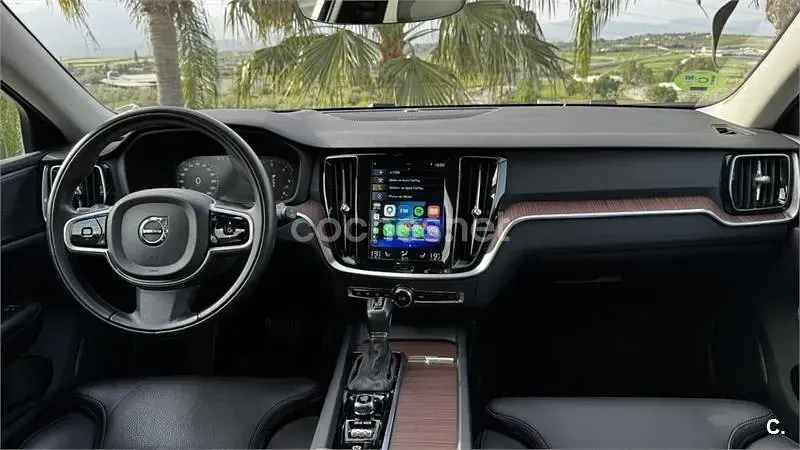 Usado Volvo V60 CC 190 CV (139 kW) 2019 Gris / plata Familiar