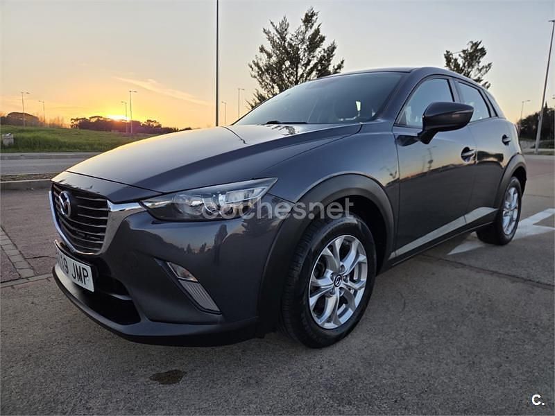 Usado Mazda CX-3 Luxury 105 CV (77 kW) 2016 Gris / plata SUV