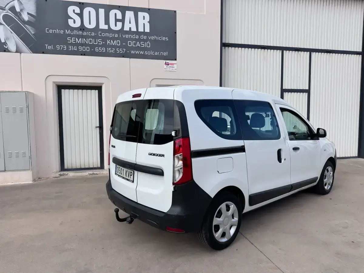Usado Dacia Dokker Essentiel 95 CV (69 kW) 2019 Blanco Monovolumen