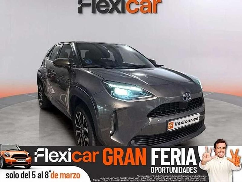 Usado Toyota Yaris Cross Active 116 CV (85 kW) 2024 Marrón SUV