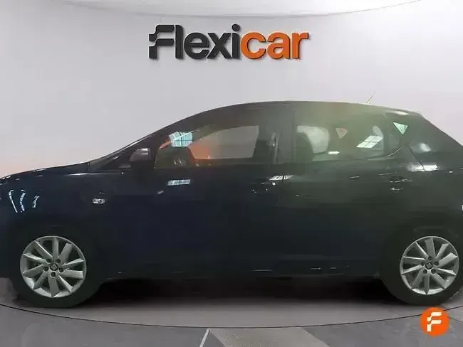 Usado Seat Ibiza Reference 75 CV (55 kW) 2016 Azul