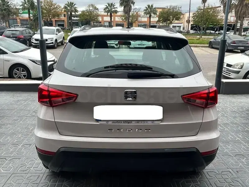 Usado Seat Arona Style 95 CV (69 kW) 2020 Blanco SUV