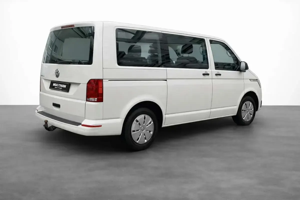 Käytetty VW Multivan 150 HP (110 kW) 2022 Valkoinen Tila-auto