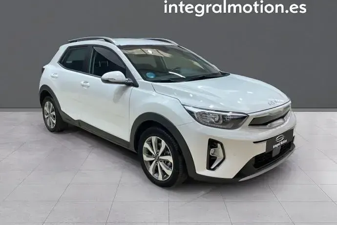 Usado Kia Stonic 100 CV (73 kW) 2022 SUV