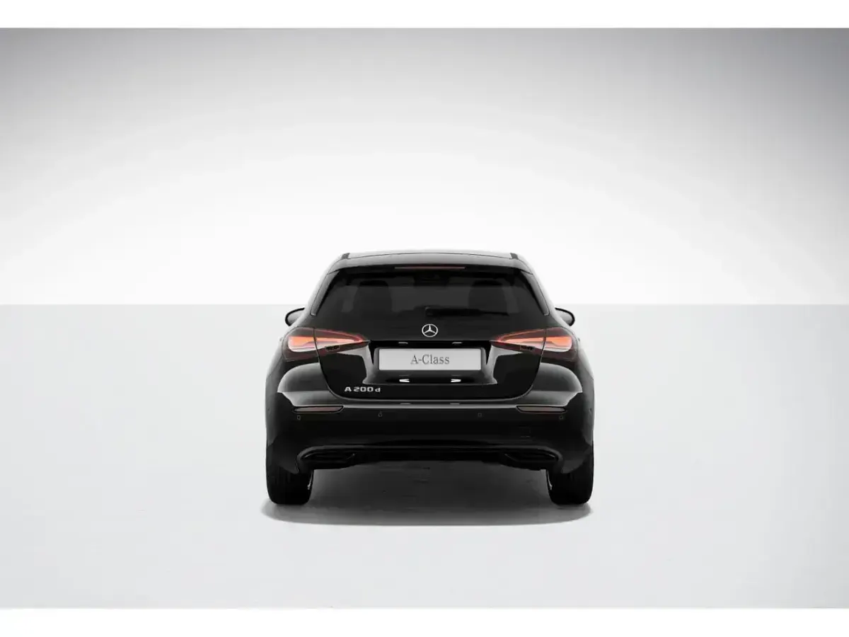 Usado Mercedes A200 Advanced 150 CV (110 kW) 2024 Negro