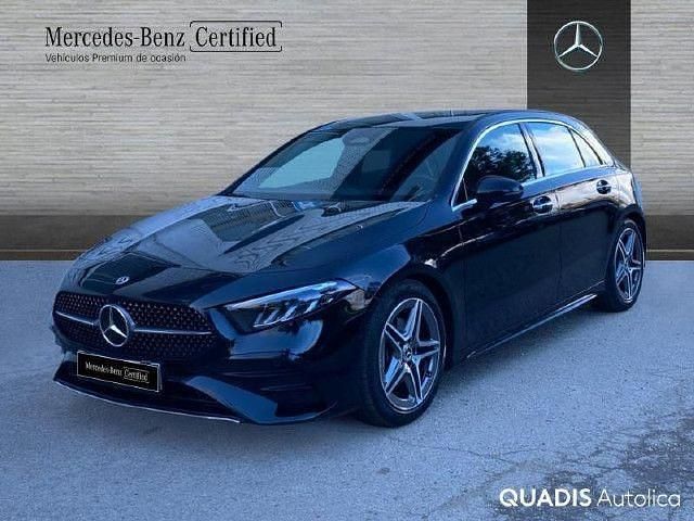 Usado Mercedes A180 136 CV (100 kW) 2025 Negro cosmos