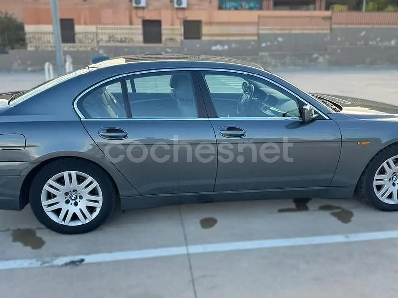 Usado BMW 730 245 CV (180 kW) 2003 Gris / plata Berlina