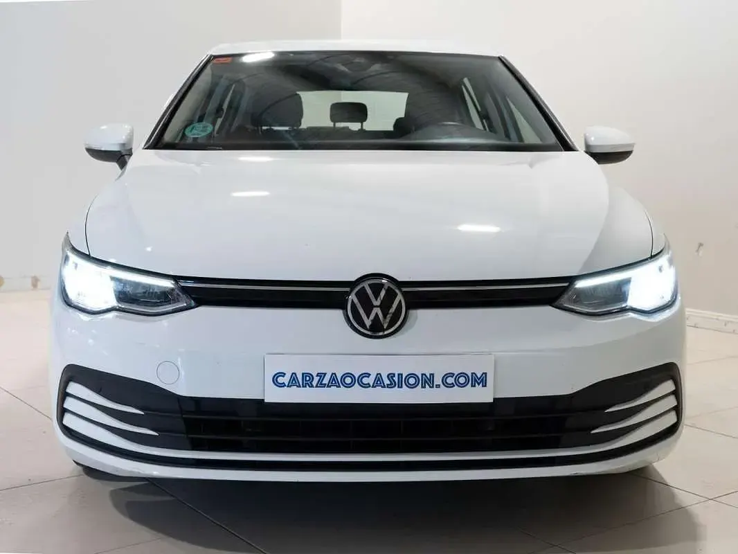 Usado VW Golf VIII Life 116 CV (85 kW) 2021 Blanco Utilitario