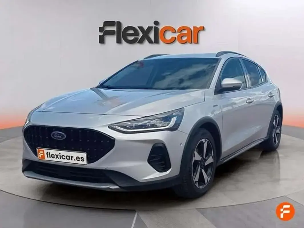 Usado Ford Focus Active 155 CV (114 kW) 2024 Gris Berlina