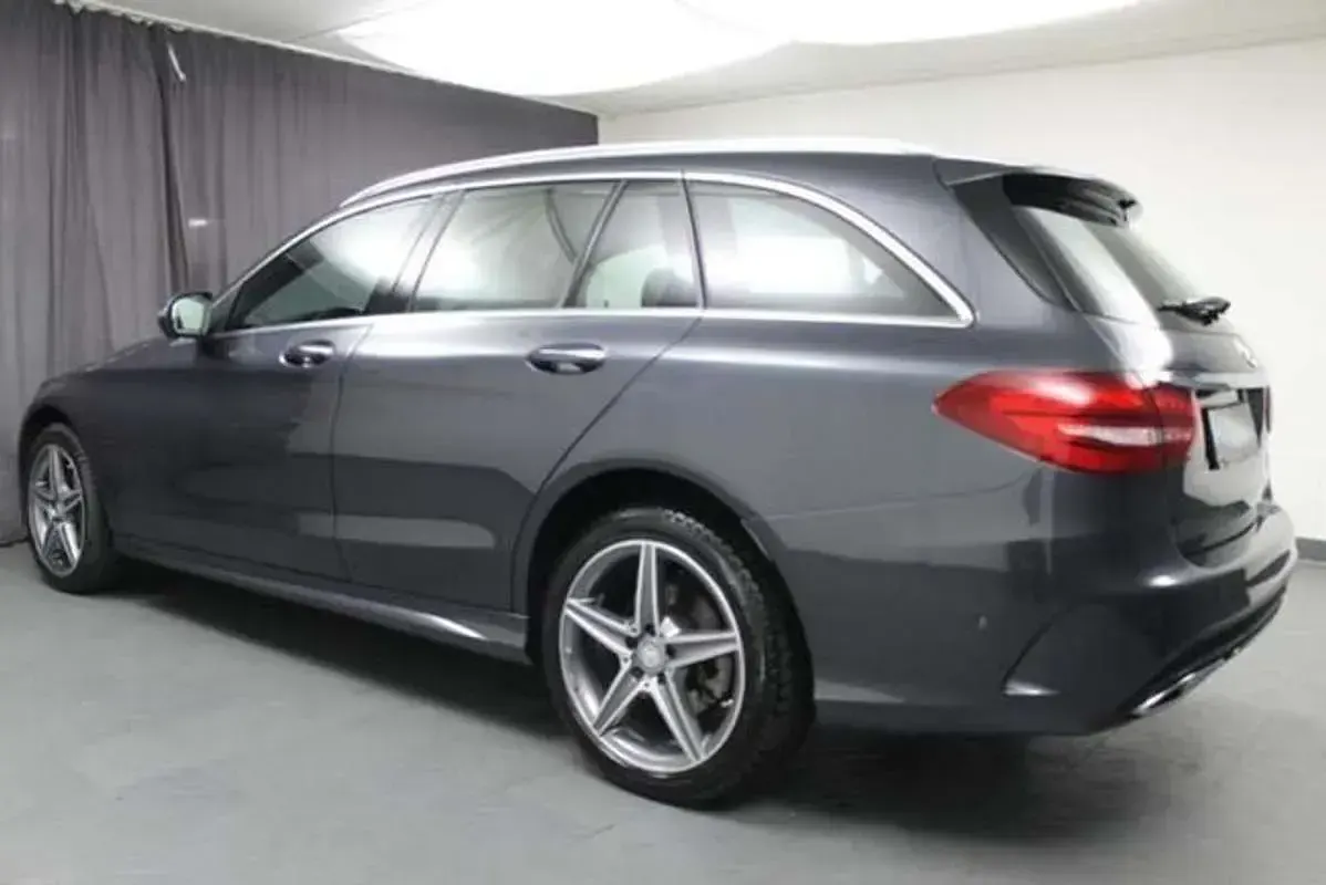 Usado Mercedes C250 AMG 204 CV (150 kW) 2016 Gris Familiar