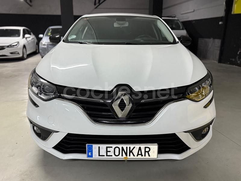 Usado Renault Mégane IV LIMITED 115 CV (84 kW) 2019 Blanco Berlina