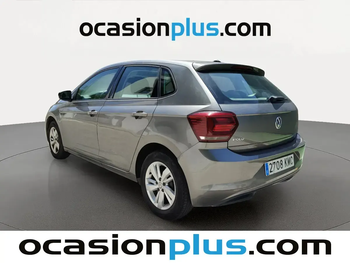 Usado VW Polo Advance 95 CV (69 kW) 2018 Gris Utilitario