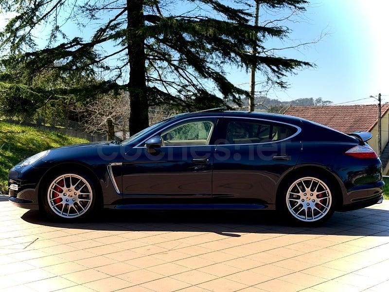 Käytetty Porsche Panamera Turbo 500 HP (367 kW) 2010 Sininen Sedan