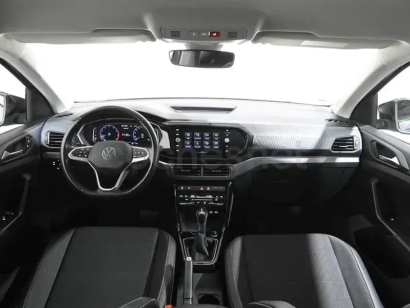 Usado VW T-Cross Sportline 150 CV (110 kW) 2022 Gris / plata SUV
