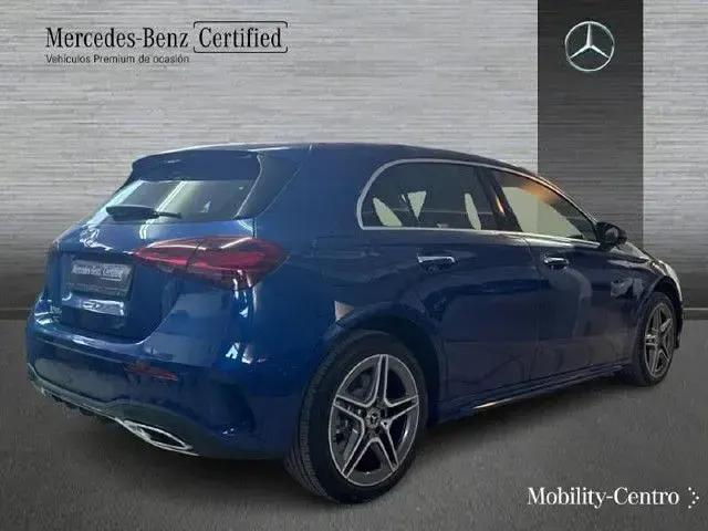 Usado Mercedes A250 218 CV (160 kW) 2025 Azul espectra