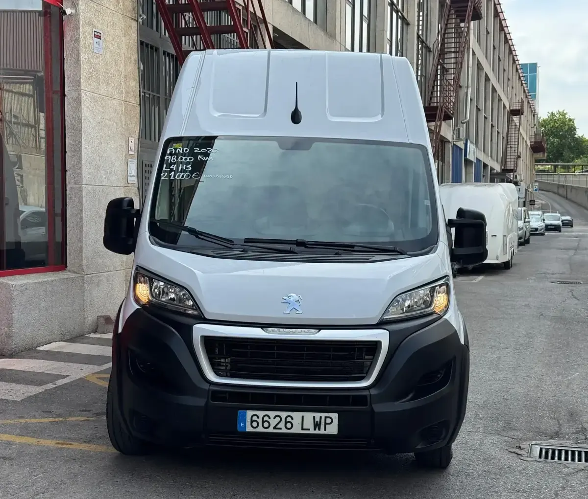 Usado Peugeot Boxer S 140 CV (102 kW) 2022 Blanco Van