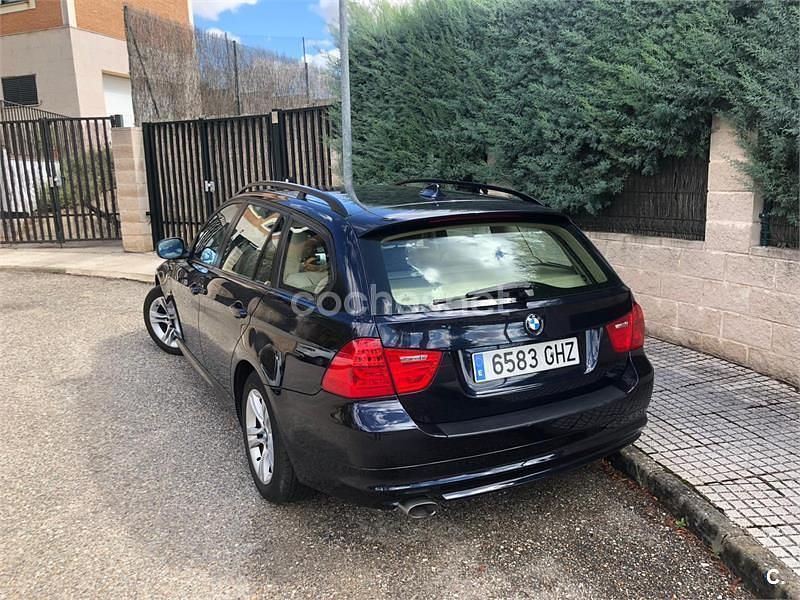 Usado BMW 320 163 CV (119 kW) 2008 Azul Familiar