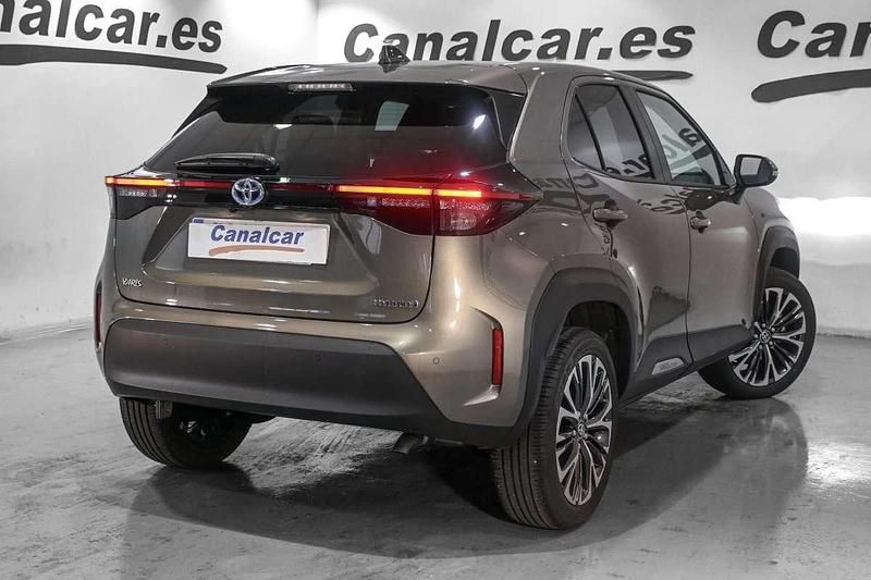 Usado Toyota Yaris Cross Plus 116 CV (85 kW) 2023 Marrón SUV