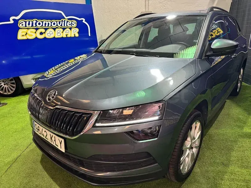Usado Skoda Karoq Style 150 CV (110 kW) 2018 Gris / plata SUV