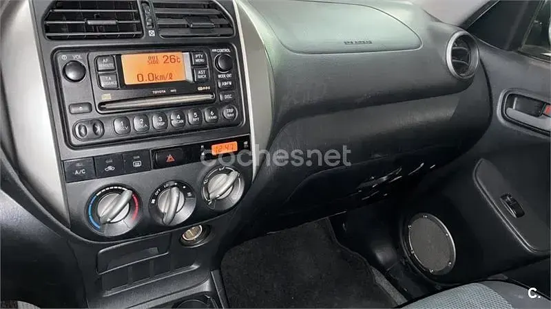 Usado Toyota RAV4 Luna 125 CV (91 kW) 2004 Azul SUV