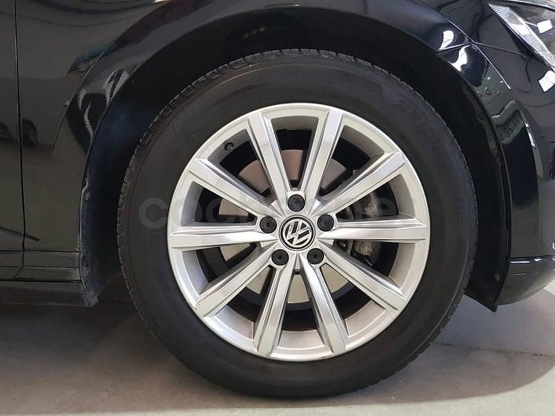 Usado VW Passat Advance 150 CV (110 kW) 2018 Negro Familiar