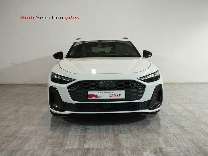 Usado Audi A5 204 CV (150 kW) 2025 Blanco Familiar