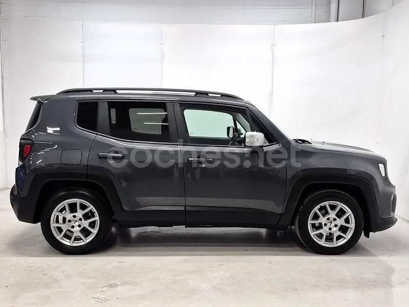 Usado Jeep Renegade Limited 120 CV (88 kW) 2022 Gris / plata SUV