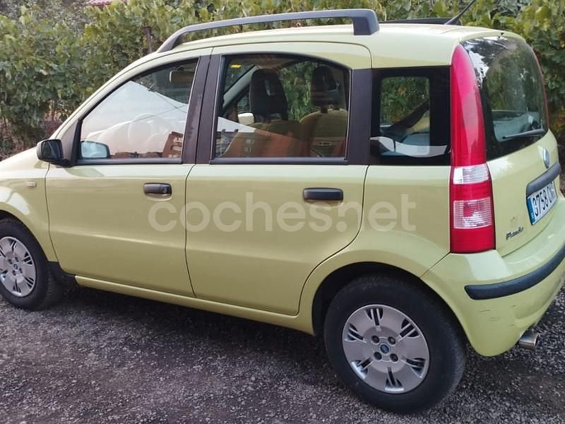 Usado Fiat Panda Dynamic 60 CV (44 kW) 2004 Verde Berlina