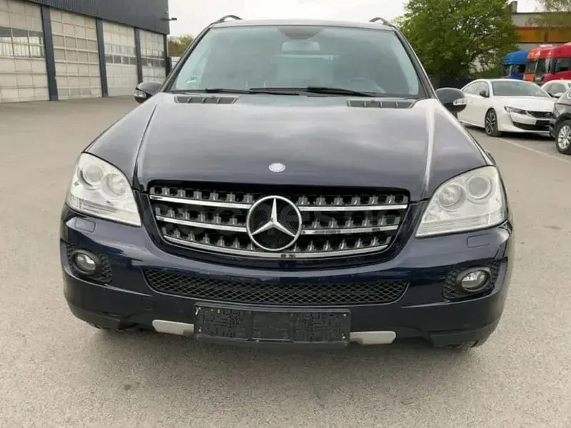 Usado Mercedes ML320 224 CV (164 kW) 2009 Azul SUV