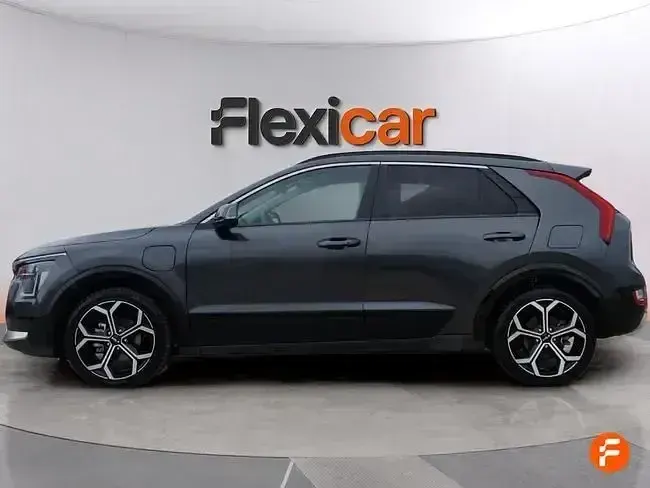 Usado Kia Niro 183 HP (134 kW) 2023 Cinzento SUV