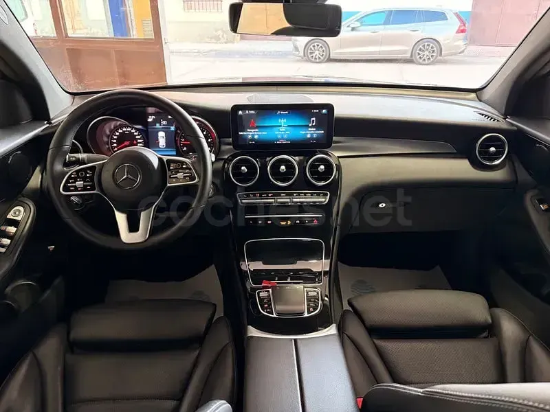 Usado Mercedes GLC200 163 CV (119 kW) 2022 Negro SUV