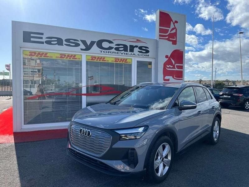 Usado Audi Q4 e-tron 125 kW (170 CV) 2022 Gris SUV