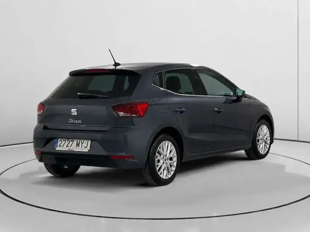 Usado Seat Ibiza XCELLENCE 116 CV (85 kW) 2025 Gris Utilitario