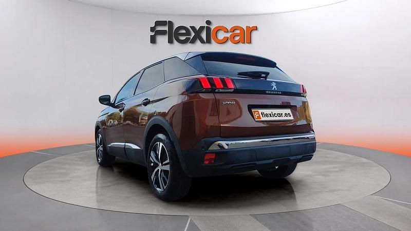 Usado Peugeot 3008 Allure 131 CV (96 kW) 2018 Naranja Monovolumen