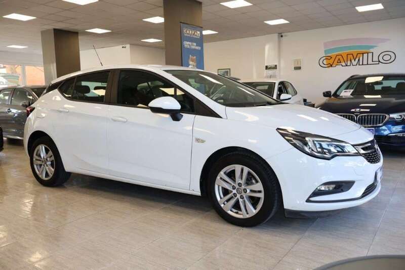 Blanco Usado 2019 Opel Astra Selective Utilitario | 12.000 € (Precio justo) - Imagen 1/4