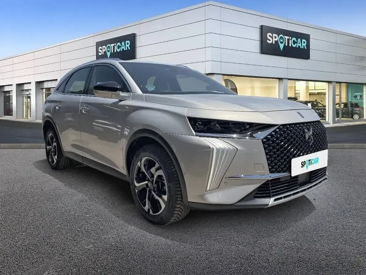 Usado DS Automobiles DS4 Bastille 130 CV (95 kW) 2023 Gris SUV
