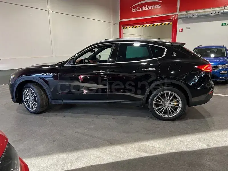 Usado Maserati Levante 275 CV (202 kW) 2019 Negro SUV